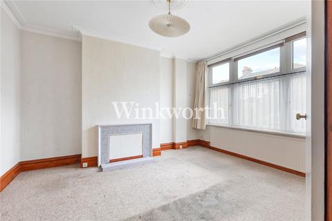 3 bedroom end of terrace house for sale, Arnold Gardens, London, N13