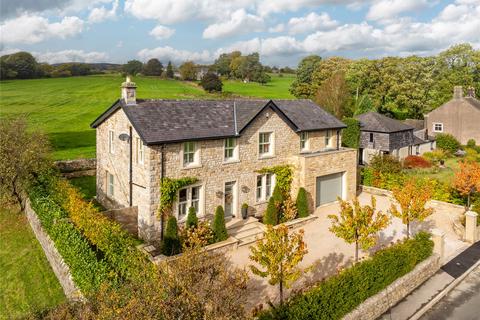 4 bedroom detached house for sale, West Bradford Road, Clitheroe BB7