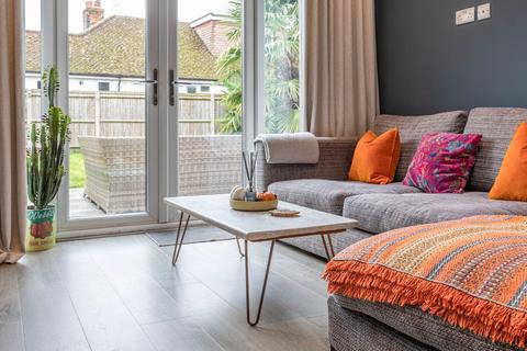 49 Rectory Lane, Byfleet, West Byfleet, KT14 7LR
