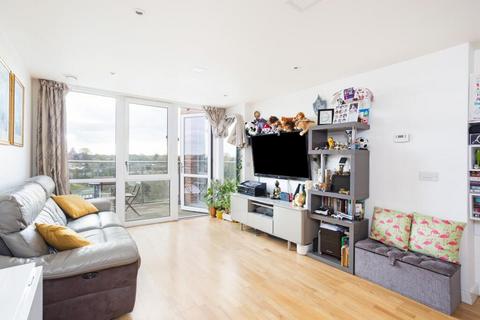 2 bedroom apartment for sale, High Street, Brentford TW8