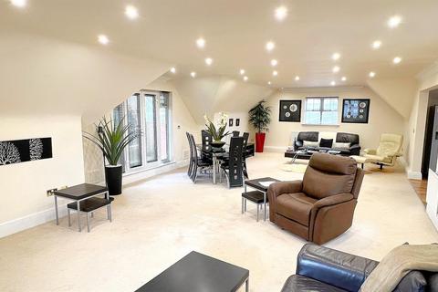 2 bedroom penthouse for sale, Streetly Lane, Four Oaks, Sutton Coldfield