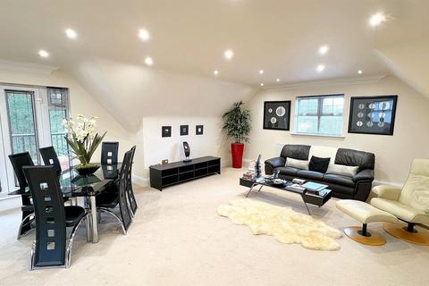 2 bedroom penthouse for sale, Streetly Lane, Four Oaks, Sutton Coldfield