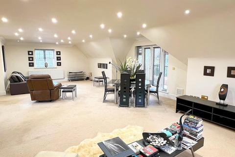 2 bedroom penthouse for sale, Streetly Lane, Four Oaks, Sutton Coldfield