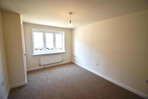 2 bedroom semi-detached house to rent, Cairn Drive, Buxton