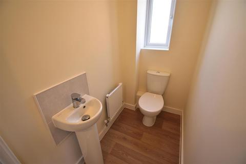 2 bedroom semi-detached house to rent, Cairn Drive, Buxton