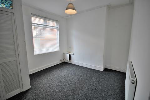 2 bedroom terraced house to rent, Liverpool L4