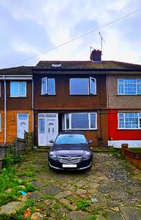 5 bedroom terraced house to rent, Romford RM5