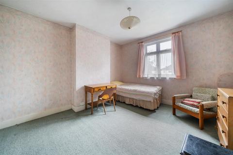 93 Adela Avenue, New Malden, KT3 6LG