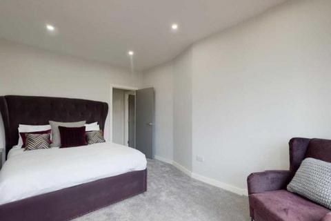 3 bedroom flat to rent, Palgrave Gardens