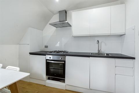 1 bedroom flat to rent, Seven Sisters Road, Finsbury Park