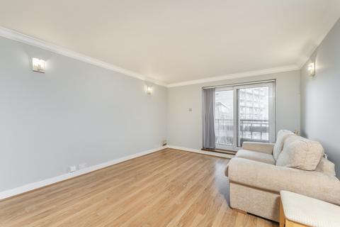 1 bedroom flat for sale, Finch Lodge, Admiral Walk, London