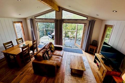 undefined, Two Bed Magical Streamside Lodge  Stonerush Lakes, Looe PL13