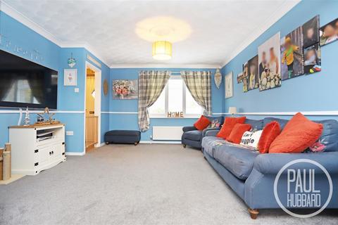 3 bedroom house for sale, Crowhurst Close, Carlton Colville, NR33