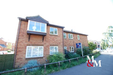 2 bedroom maisonette to rent, STANBRIDGE ROAD