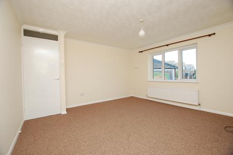 2 bedroom maisonette to rent, STANBRIDGE ROAD