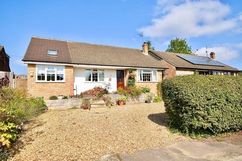 2 bedroom detached bungalow for sale, Tilsworth Road, Stanbridge, LU7 9HY