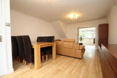 4 bedroom terraced house to rent, Quarrie Dene Court, Leeds, West Yorkshire, UK, LS7