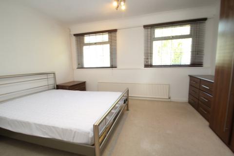 4 bedroom terraced house to rent, Quarrie Dene Court, Leeds, West Yorkshire, UK, LS7