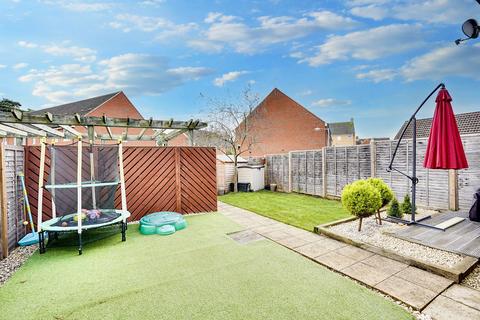 3 bedroom terraced house for sale, Hundred Acre Way, Bury St. Edmunds IP28