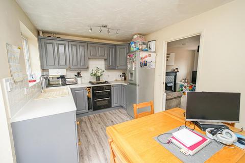 2 bedroom terraced house for sale, Middleton Way, Leighton Buzzard