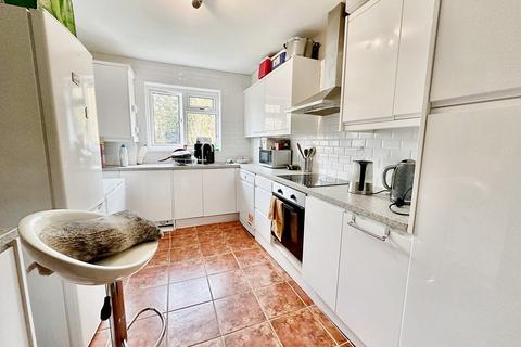 3 bedroom flat for sale, Westbourne