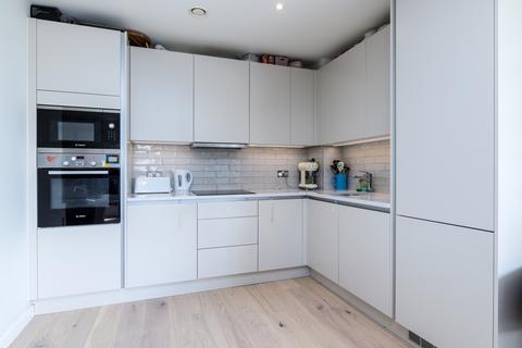 3 bedroom flat to rent, Beatrice Place, London