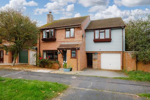 4 bedroom detached house for sale, Westernlea, Crediton, EX17