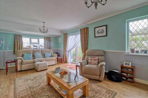 2 bedroom bungalow for sale, Great Clacton CO15