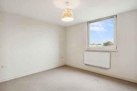 1 bedroom flat to rent, Orchard Road, Richmond, Surrey