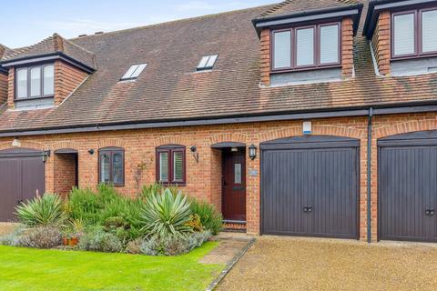 3 bedroom terraced house for sale, Meade Court, Tadworth KT20