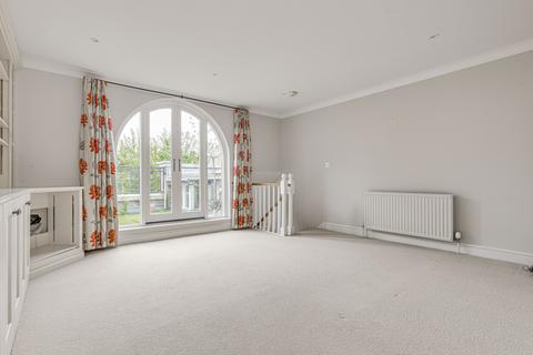 2 bedroom house to rent, Marryat Square, Wyfold Road, London