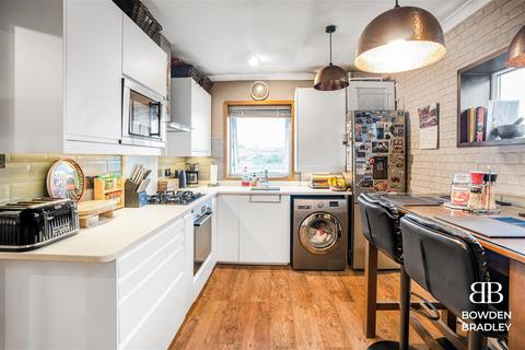 35 Walden Way, Ilford, IG6 3BJ