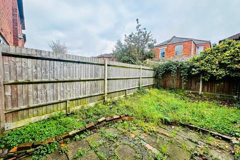 3 bedroom terraced house to rent, Romsey Road, Hampshire SO16