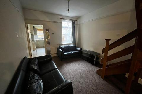 2 bedroom terraced house to rent, Edward Road, Leicester