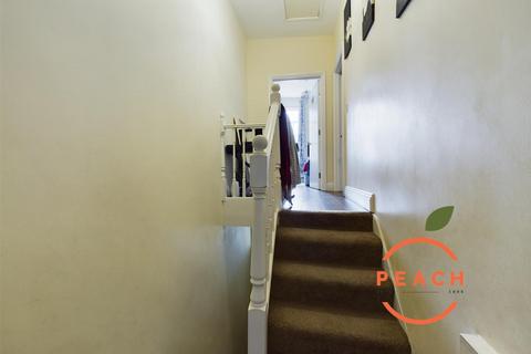 9a Albert Square, London, E15 1HJ