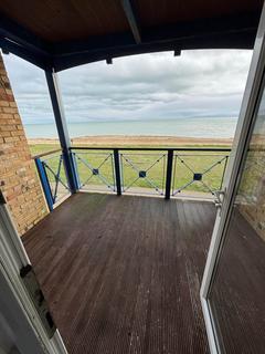 2 bedroom flat to rent, Ensenada Reef, Eastbourne *Private Balcony with Stunning Sea view*