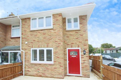 2 bedroom end of terrace house for sale, Maidstone Road, Rainham, Gillingham