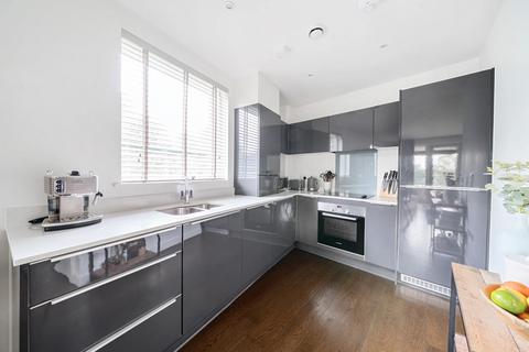 1 bedroom apartment for sale, Kenneth Way, London