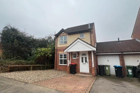 3 bedroom detached house to rent, Emerson Valley