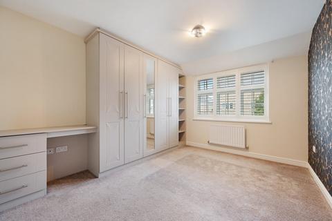 72 Bletchley Road, Horsforth, Leeds, LS18 4FG