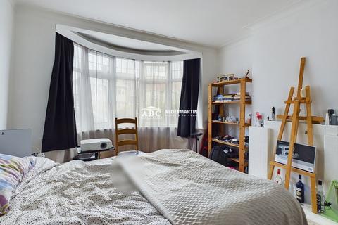 3 bedroom semi-detached house for sale, Brook Avenue, Edgware, HA8