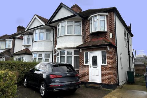 Brook Avenue, Edgware, HA8