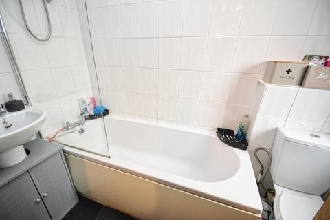 39 Fakenham Drive, Hereford, HR4 9UG