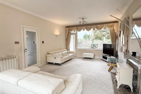 3 bedroom flat for sale, Seymour Gardens, Four Oaks