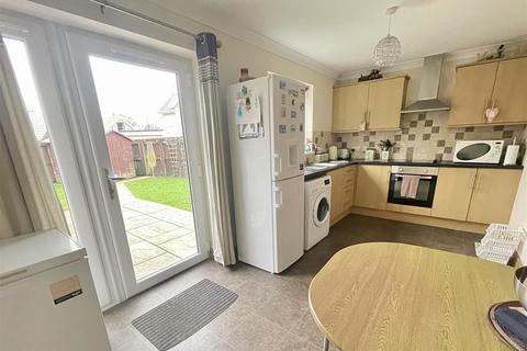 3 bedroom semi-detached house for sale, Clos Gwili, Cwmgwili, Llanelli