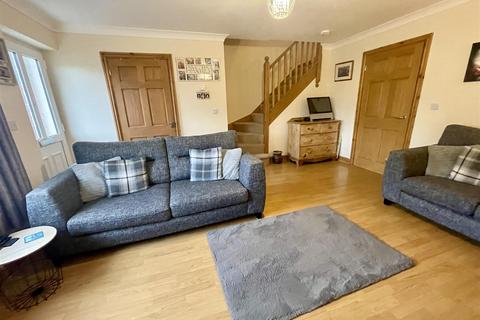 12 Clos Gwili, Cwmgwili, Llanelli, SA14 6AQ