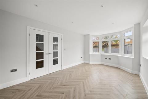 42 Bridge Road, Hounslow, TW3 1SG