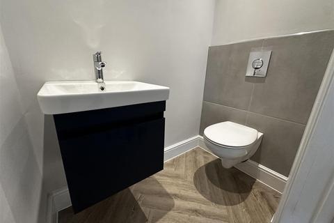 42 Bridge Road, Hounslow, TW3 1SG