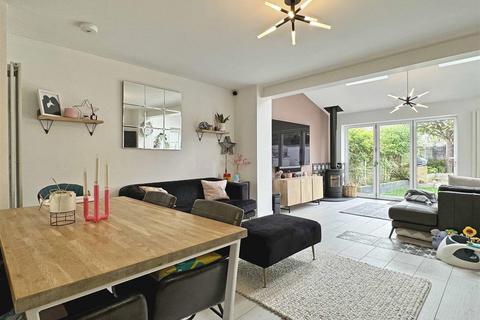 1 Foundry Way, Rayne, Braintree, CM77 6AE