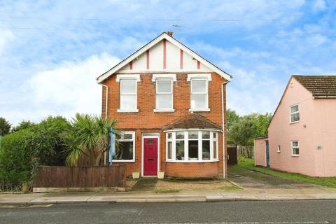 4 bedroom detached house for sale, Nayland Road, Colchester CO4